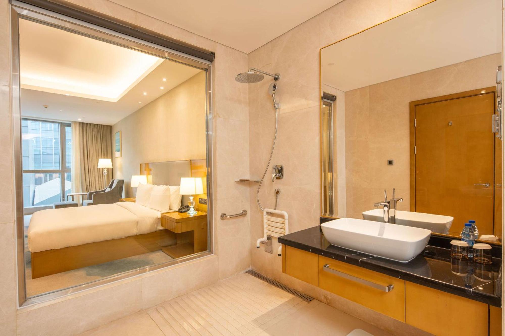 Hilton Brazzaville Les Tours Jumelles Hotel & Residences Exteriér fotografie