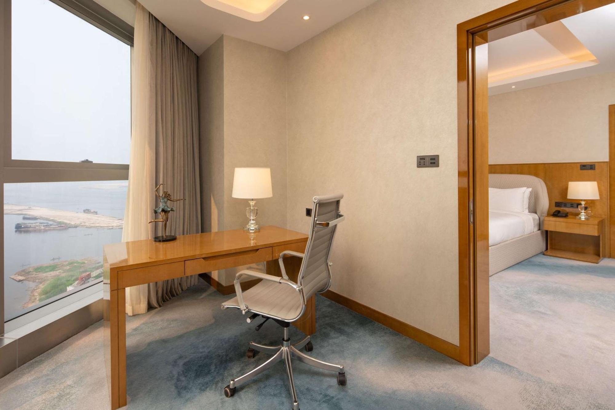 Hilton Brazzaville Les Tours Jumelles Hotel & Residences Exteriér fotografie